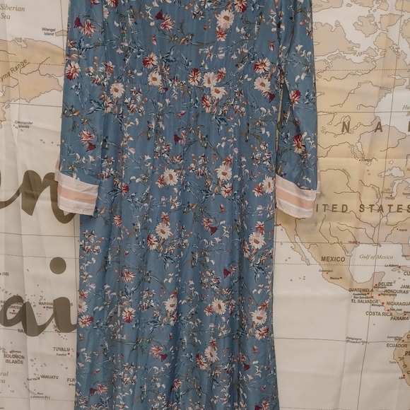 MIKAROSE SIZE XL Floral Blue Maxi Dress - Picture 10 of 16